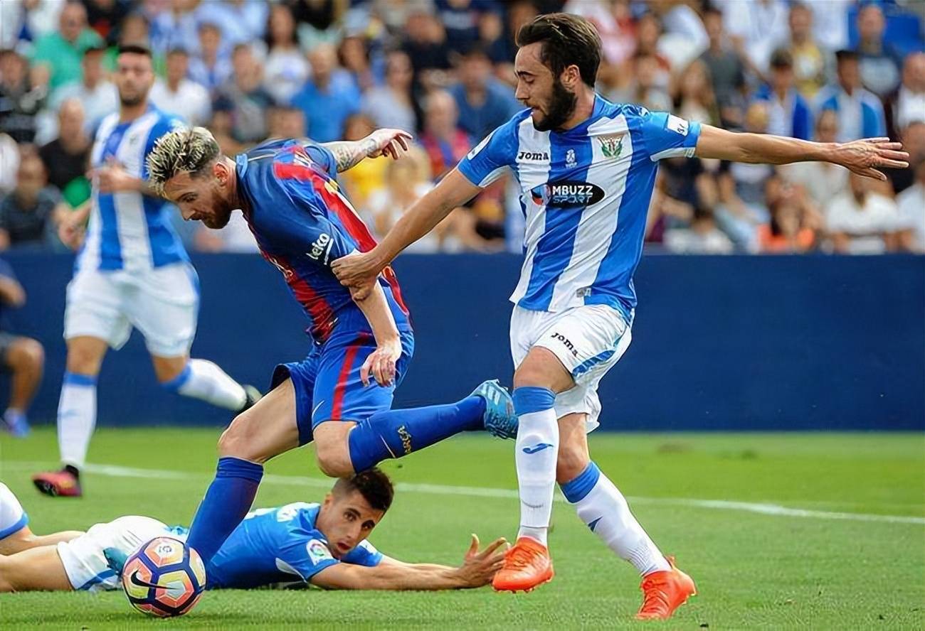 包含都灵客场斩获三分，继续保持连胜的词条