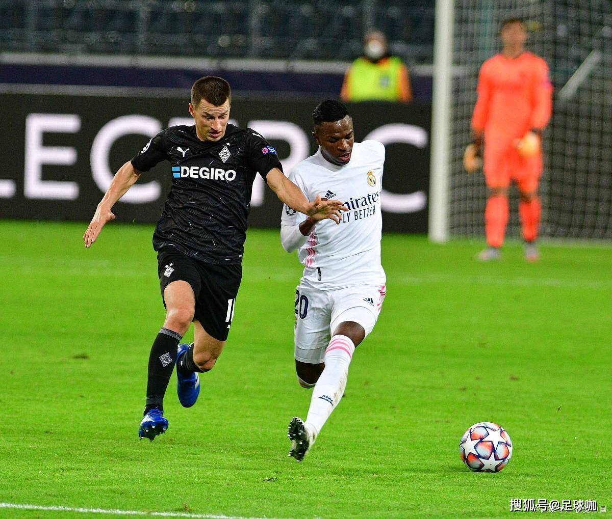 不莱梅遭遇惨败，眼看降级阴影的简单介绍