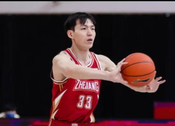 天津队力克广州队，克莱关键制胜的简单介绍