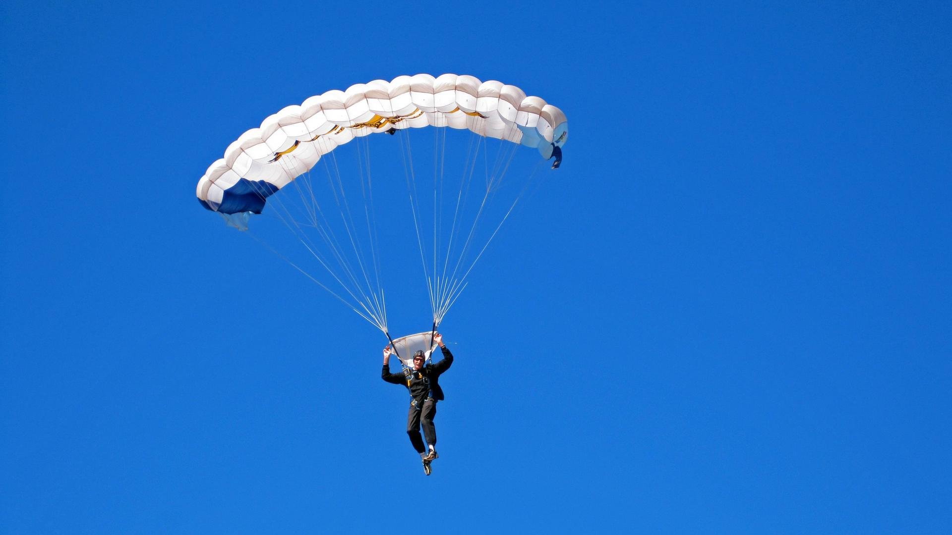 活塞力克国王，乔治的无解之谜与篮球的永恒辩证