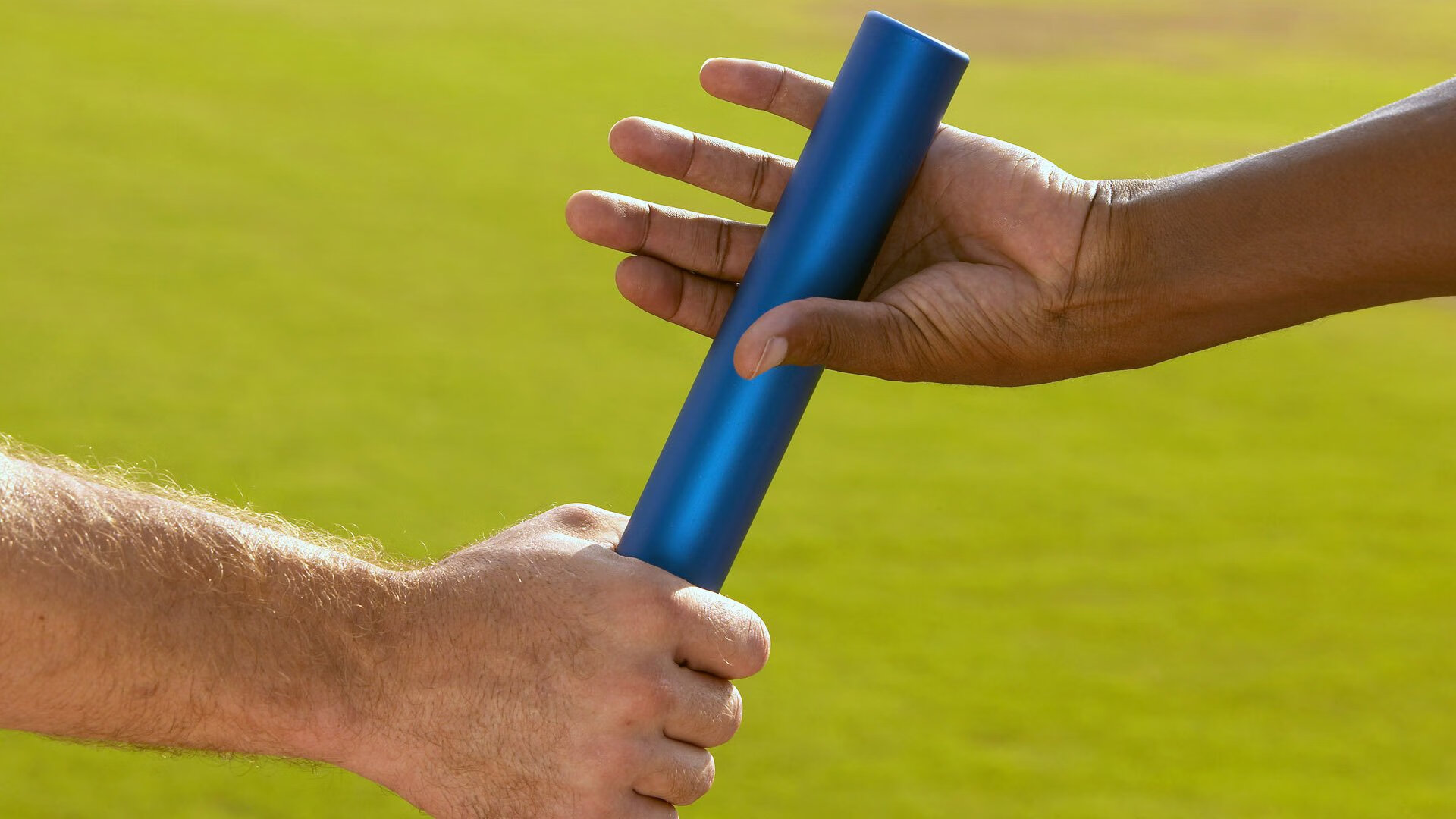 从红土到草地，梅德韦杰夫用温网式逆转征服蒙特卡洛，宣告硬地之王的全面统治